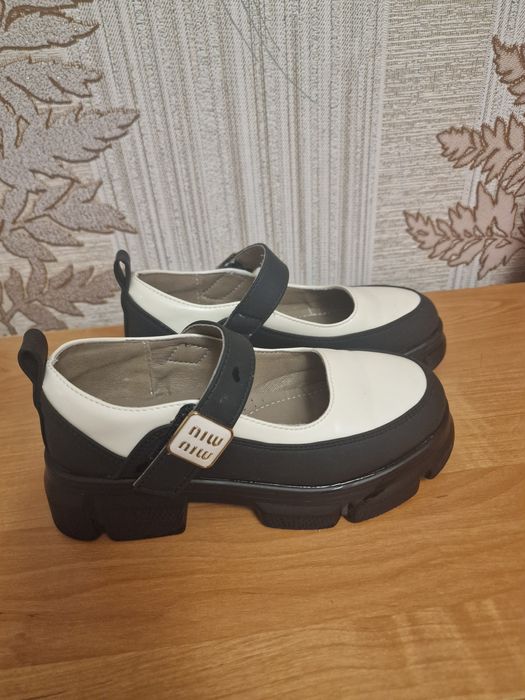 Продам красивые туфельки.
