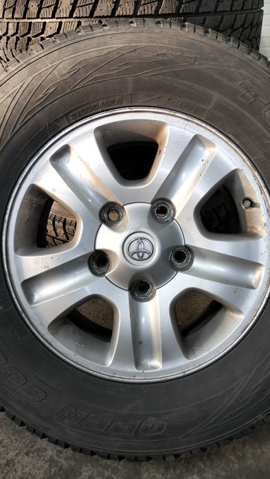 Продам шины с дисками ланкрузер сто