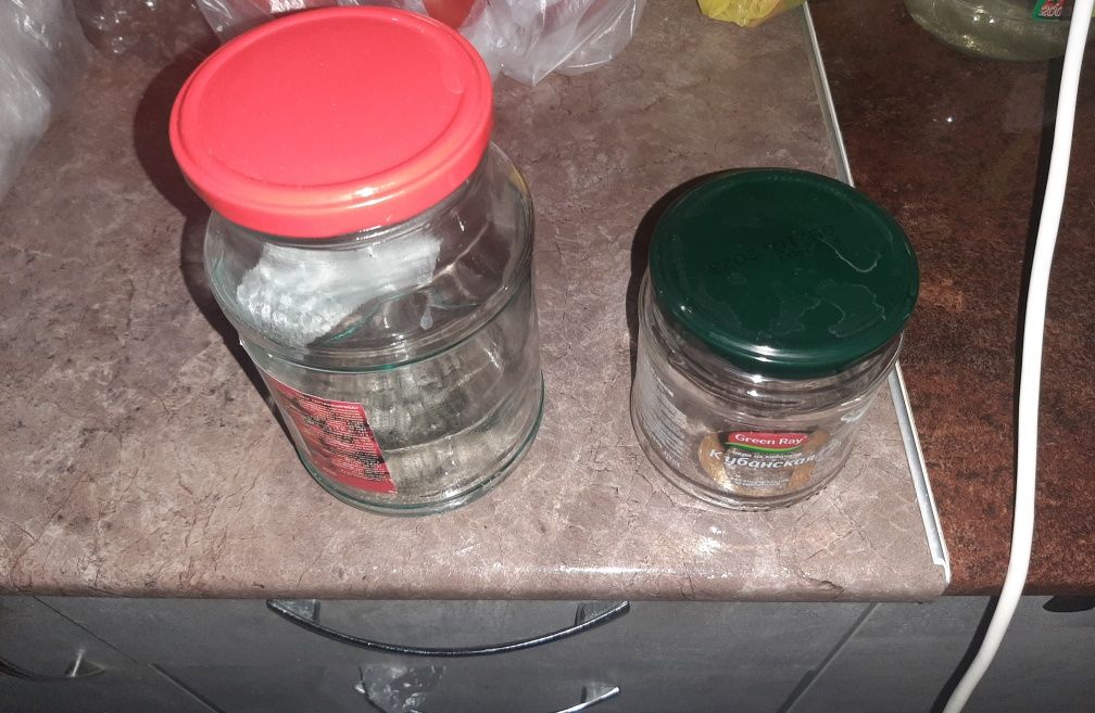 Продаю банки разные