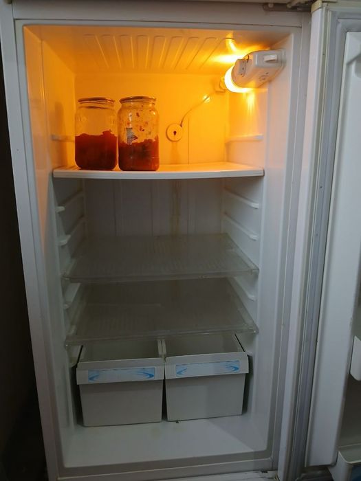 Muzlatgich Sino sotiladi