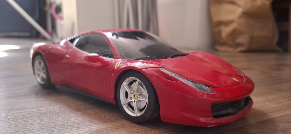 Mașinuță Ferrari 458 Italia