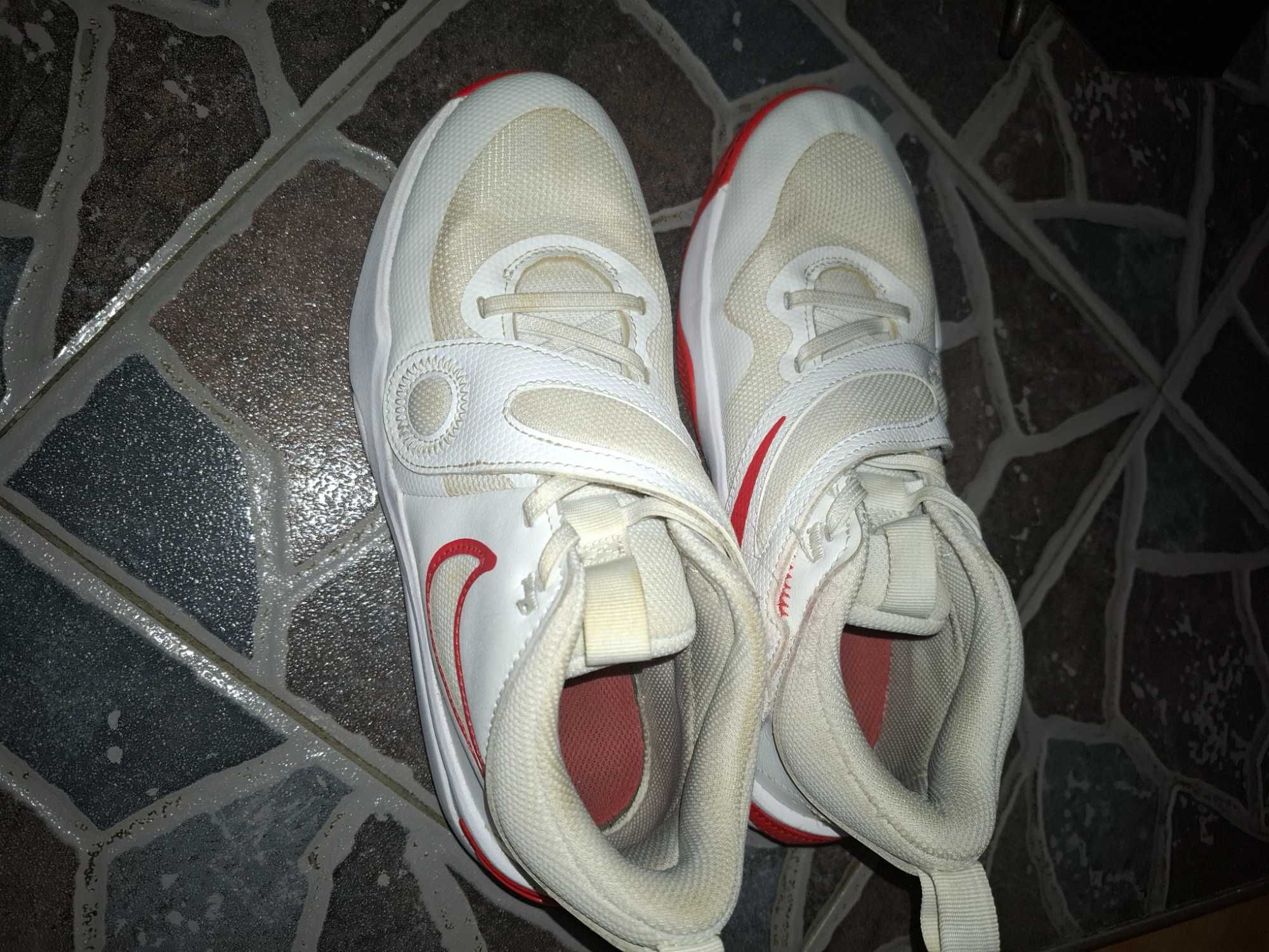 Маратонки Nike унисекс