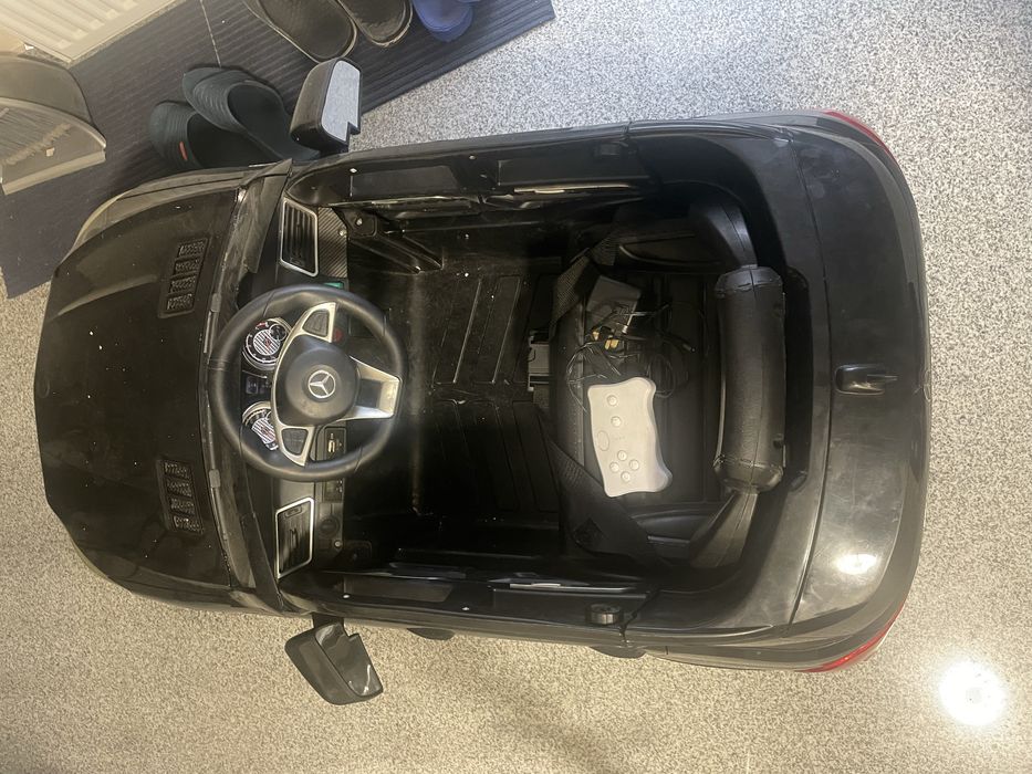 Детска акумлаторна кола