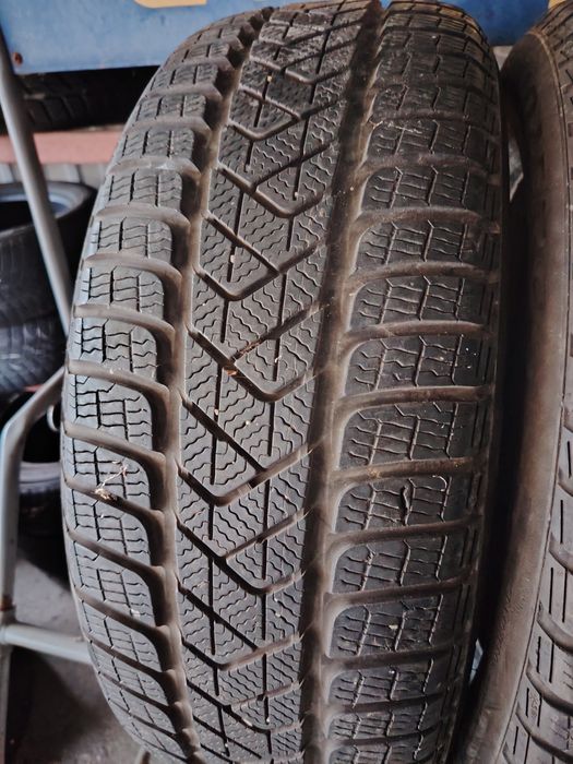 225/55 R18 Pirelli Sottozero Winter M+S cu buză pentru jante