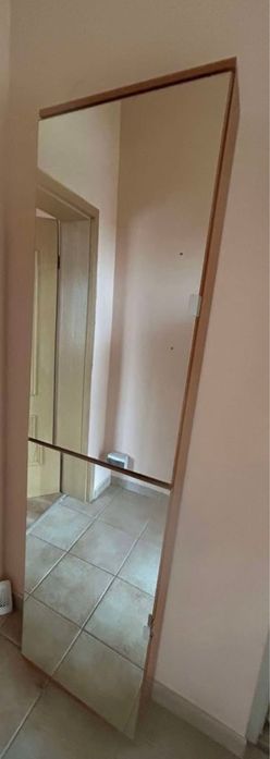 Se vinde pantofar folosit. Nu se asigura transport!