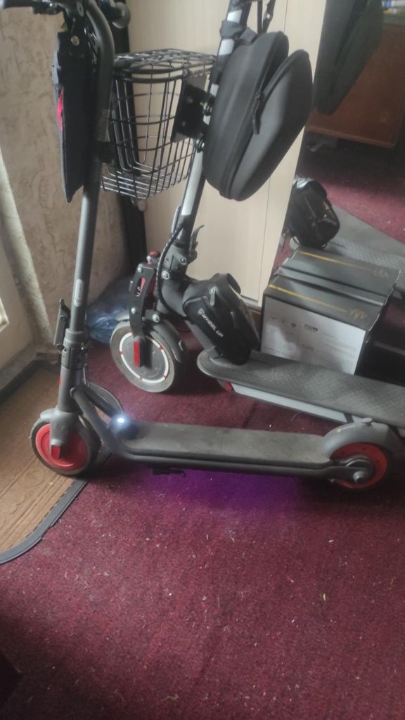 Електрическа тротинетка Ninebot by Segway C20, карана е много малко.
Н