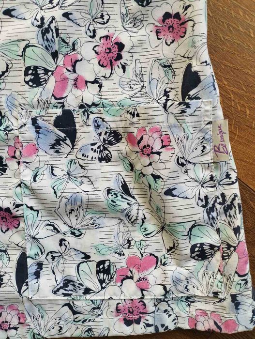 Дамска медицинска туника с пеперуди Be unique XS