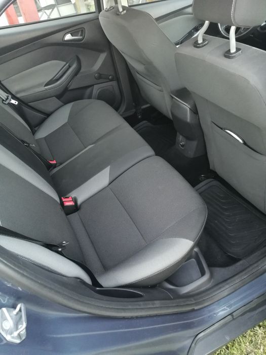 Vând ford focus 3 1.6