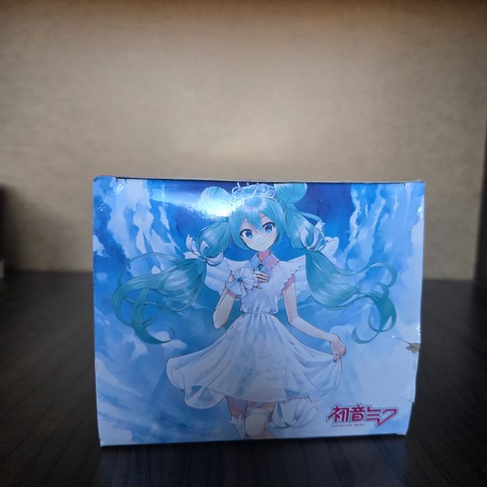Фигурка Hatsune Miku 15th Anniversary KEI Ver. (SPM)