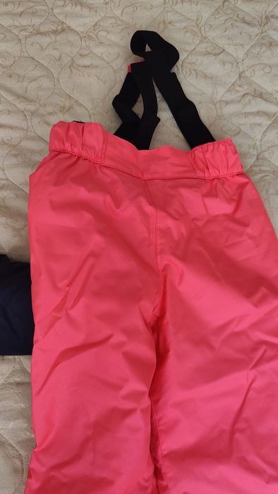 Продавам детски космонавт и ски гащеризон