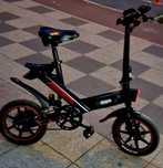 Bicicleta electrica cu accelerație.