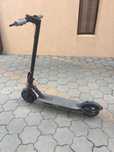 Trotineta electrica AOVO PRO, 31KM/H, 350W, Negru in stare excelentă.