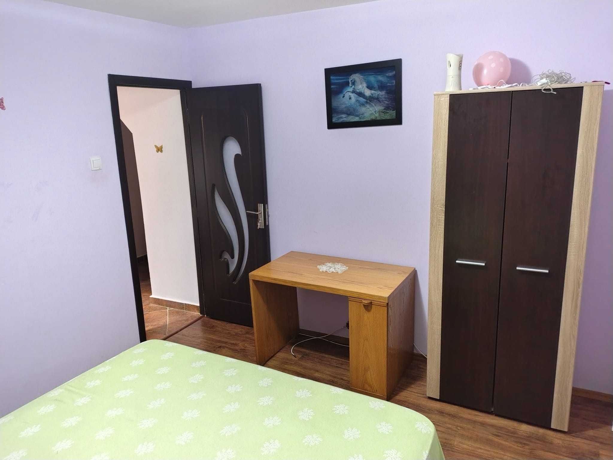 Vând apartament 3 camere+mansardă