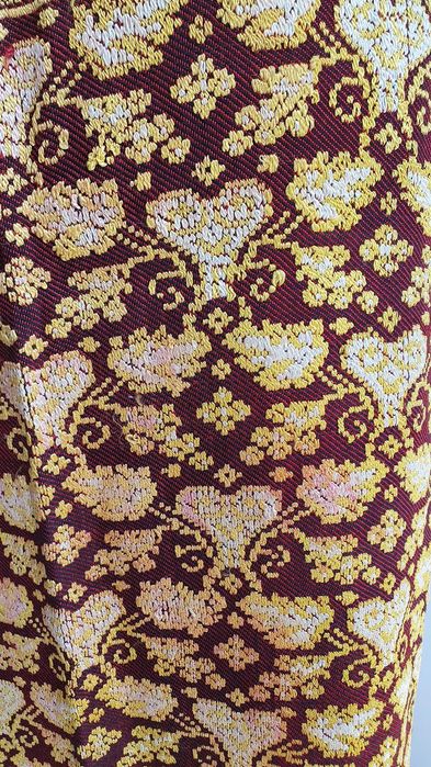 Costum popular (ie/camasa cu poale, fota/catrinta/zadie/valnic)