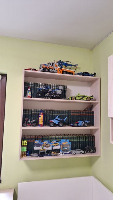 Mobilier camera tineret