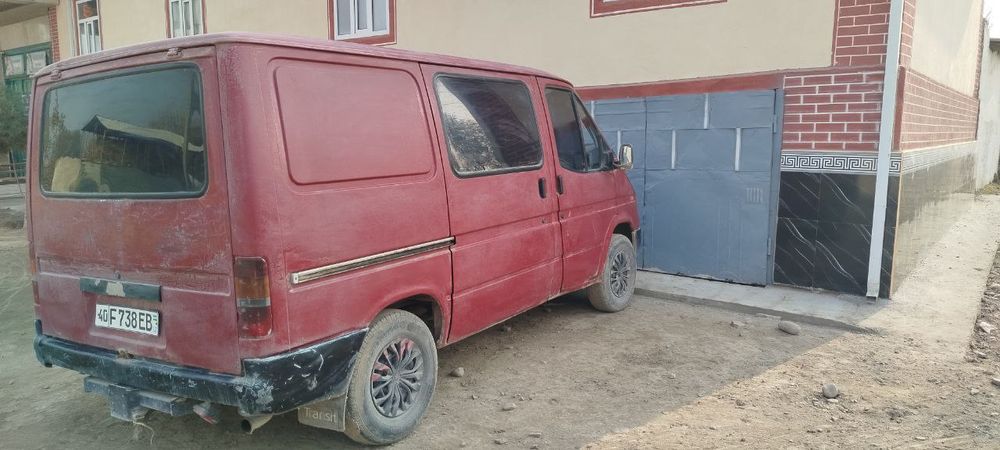 Ford Transit 100Svan