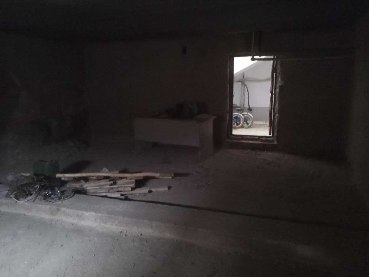 1 Каватдан 1 хонали квартира Подвалибилан бирга сотилади Масло завод
