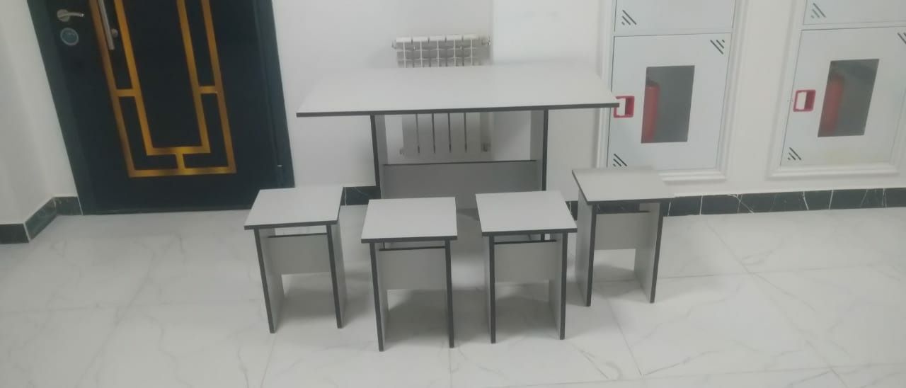 Новый кухнные столы и стулья