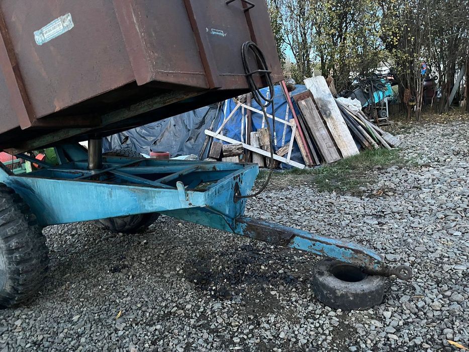 Remorca 4 t basculabila