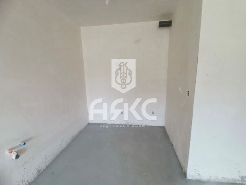 Двустаен апартамент в кв.Манастирски Ливади