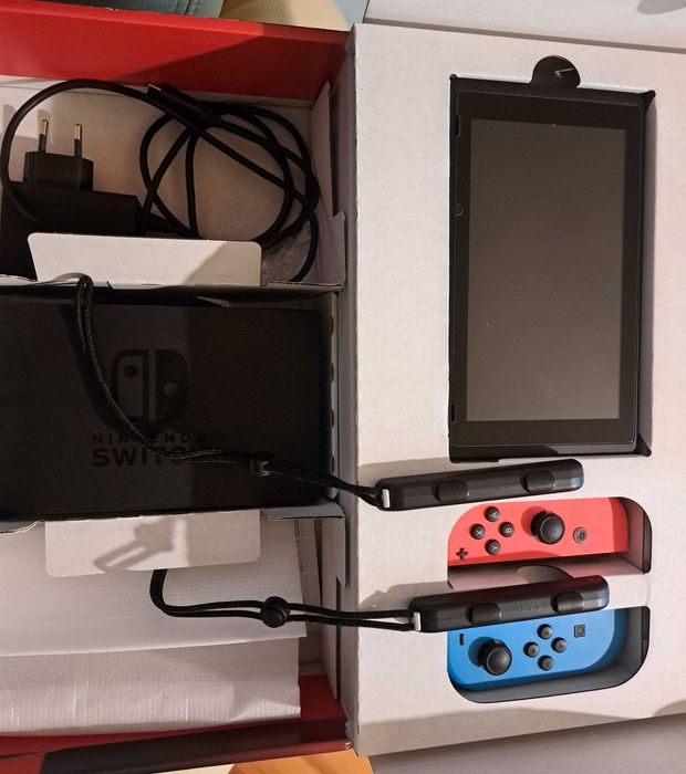 Nintendo Switch Console