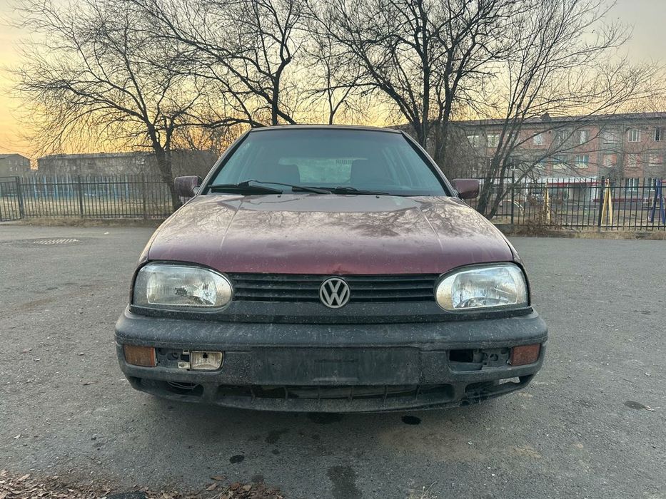 Продам гольф 3 на разбор