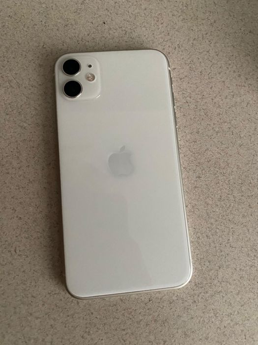 Айфон 11 продам срочно