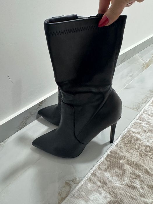 Дамски боти със ток