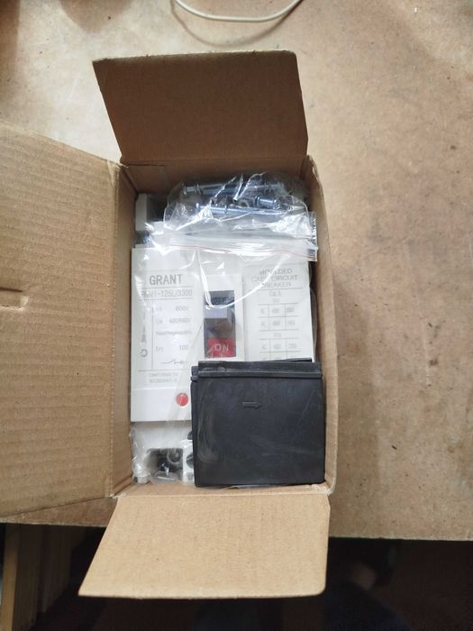 Выключатель автоматический. 3Х100А