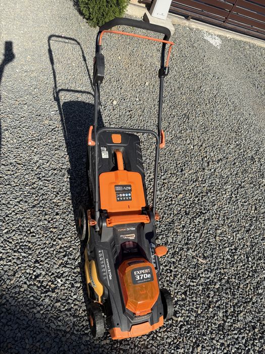 Masina de tuns gazon cu acumulatori Ruris Expert 370 E c