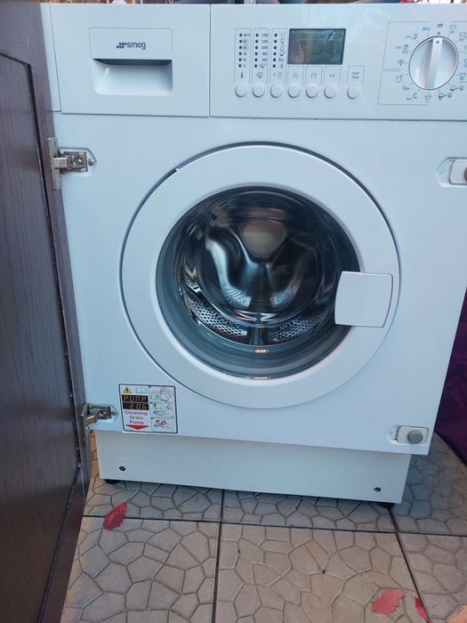 Продам стиральную машину