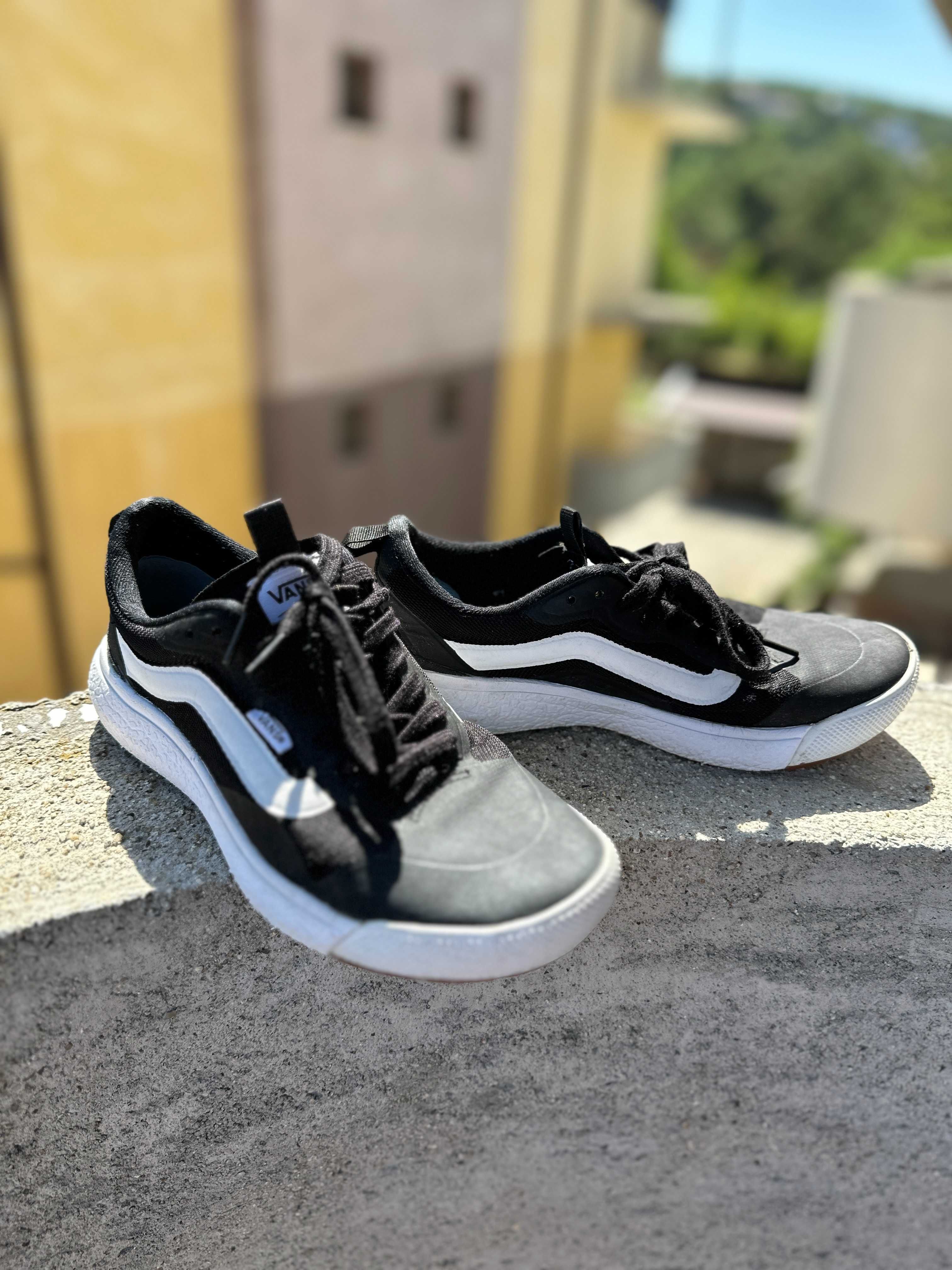 Маратонки Vans UA UltraRange EXO