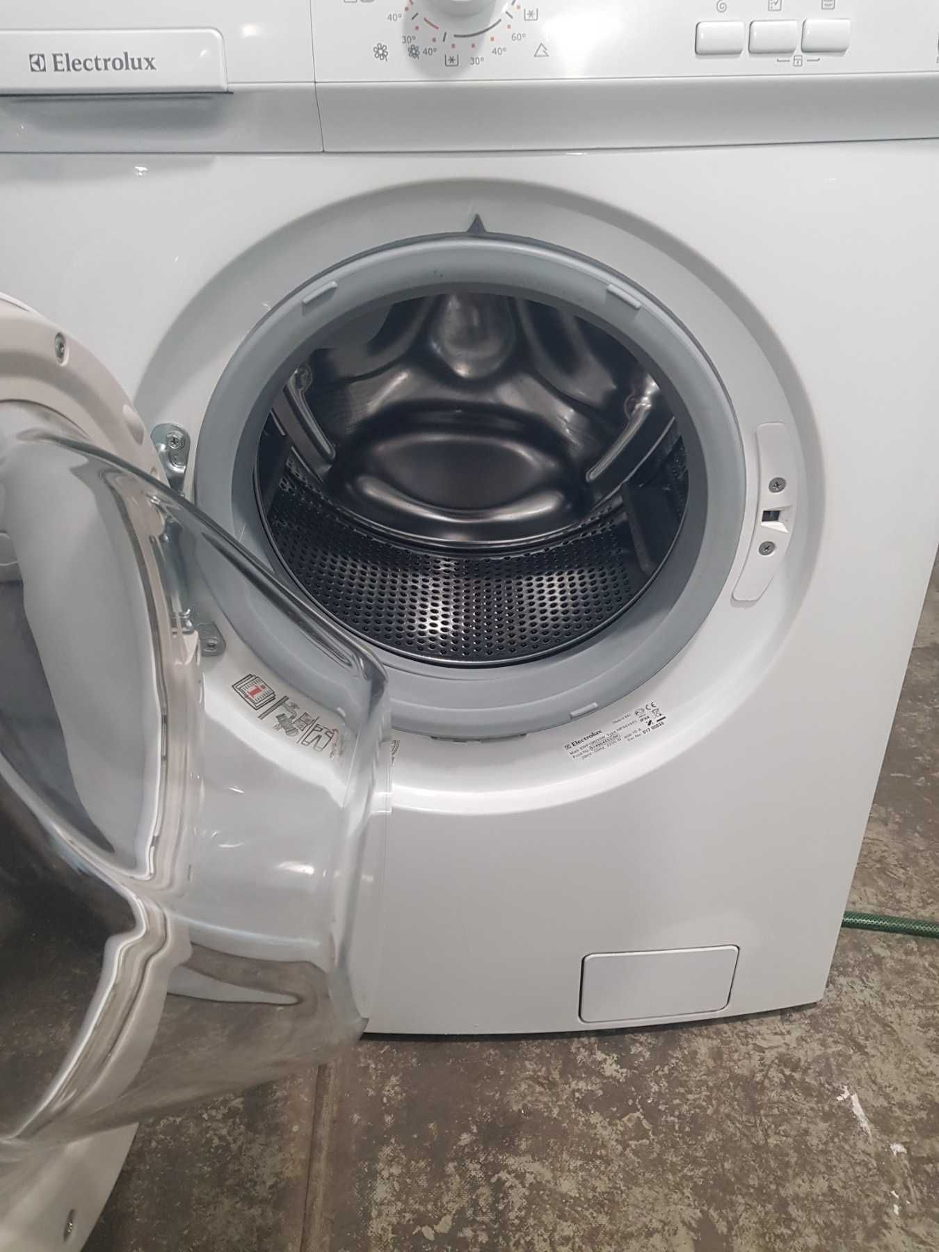Работеща отлично, пералня Electrolux , А++ енергиен клас, 6KG