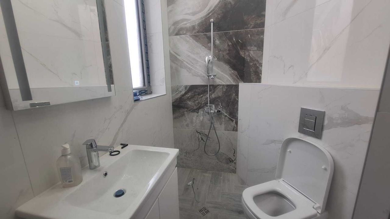 Продава се Заведение в Елин Пелин - 195 кв.м за 1800 €/кв.м - Снимка #4