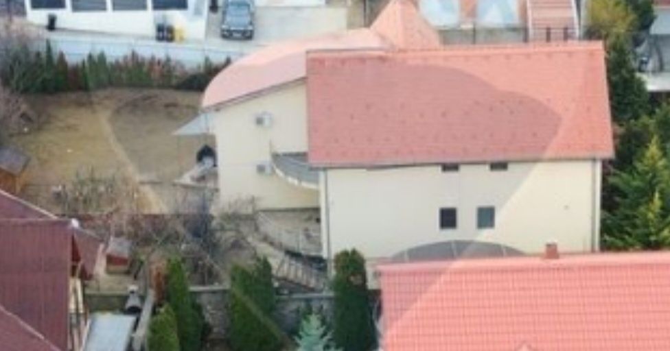 P.F. VÂND vilă 320 mp Cluj-Napoca str.Cezar Baltag, teren 650 mp