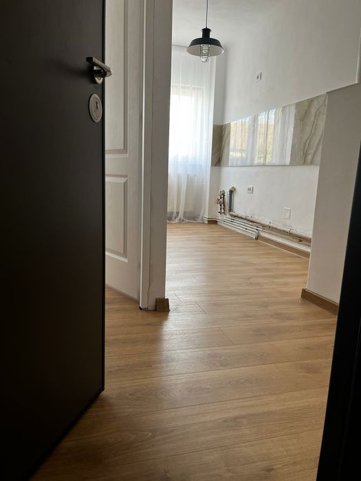 Garsoniera zona Velenta