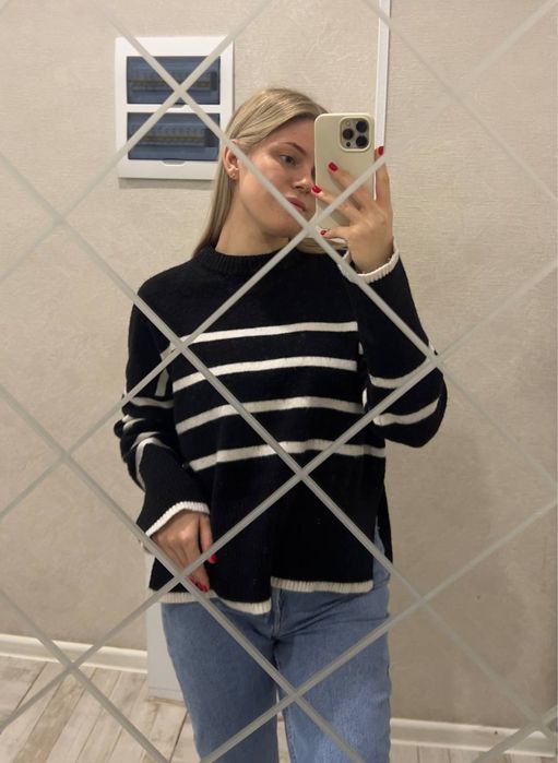 Продам свитер bershka