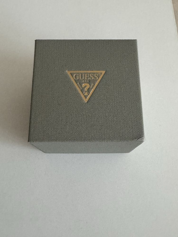 Дамски часовник GUESS