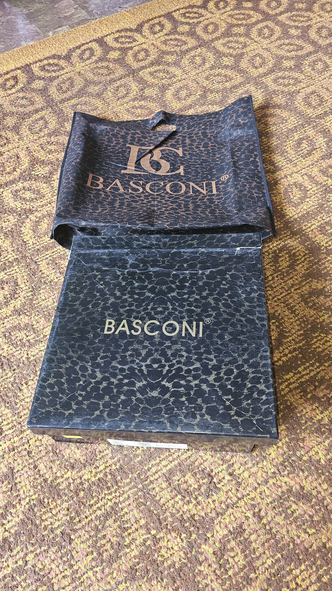 Продам сапоги  BASCONI зимние