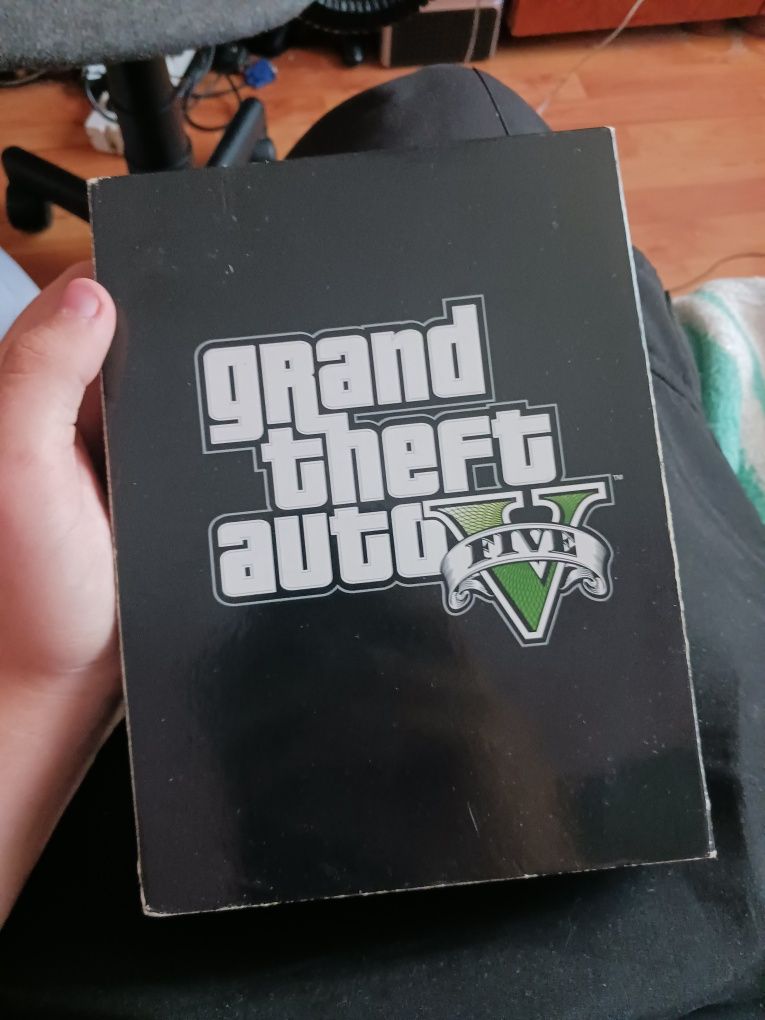 Vând gta5 premium PC doar de colectionat!!