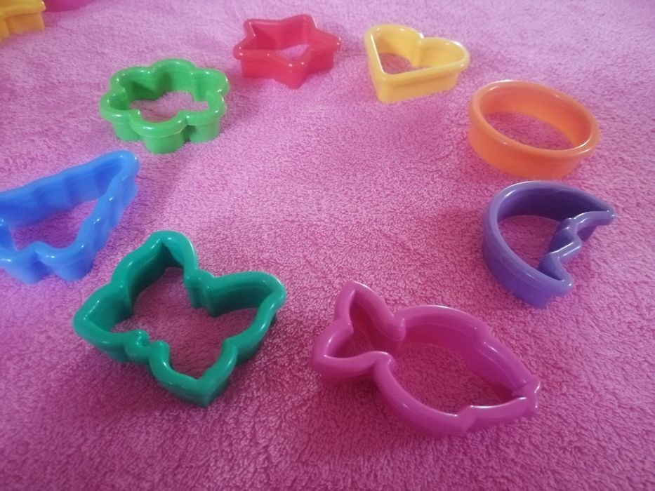 Set 6 forme/ modele/ decupaje aluat, foietaj, marțipan