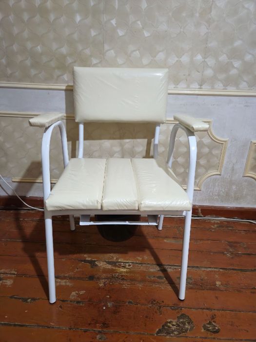 Продается новый горшок стул для пожилых и больных людей