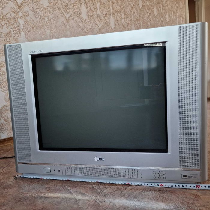 Продам телевизор LG Flatron б/у