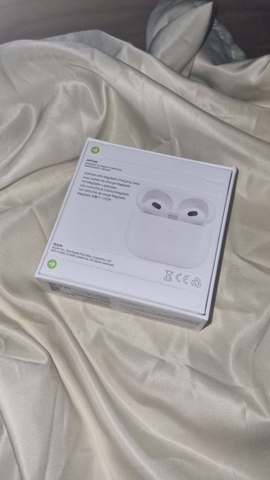 Наушники Айфон новый