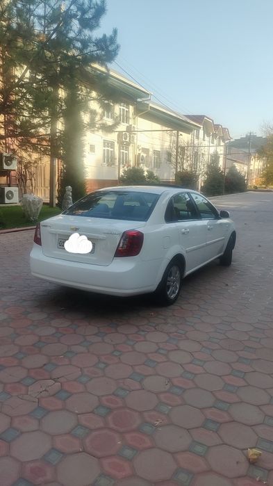 Продам LACETTI 1.6