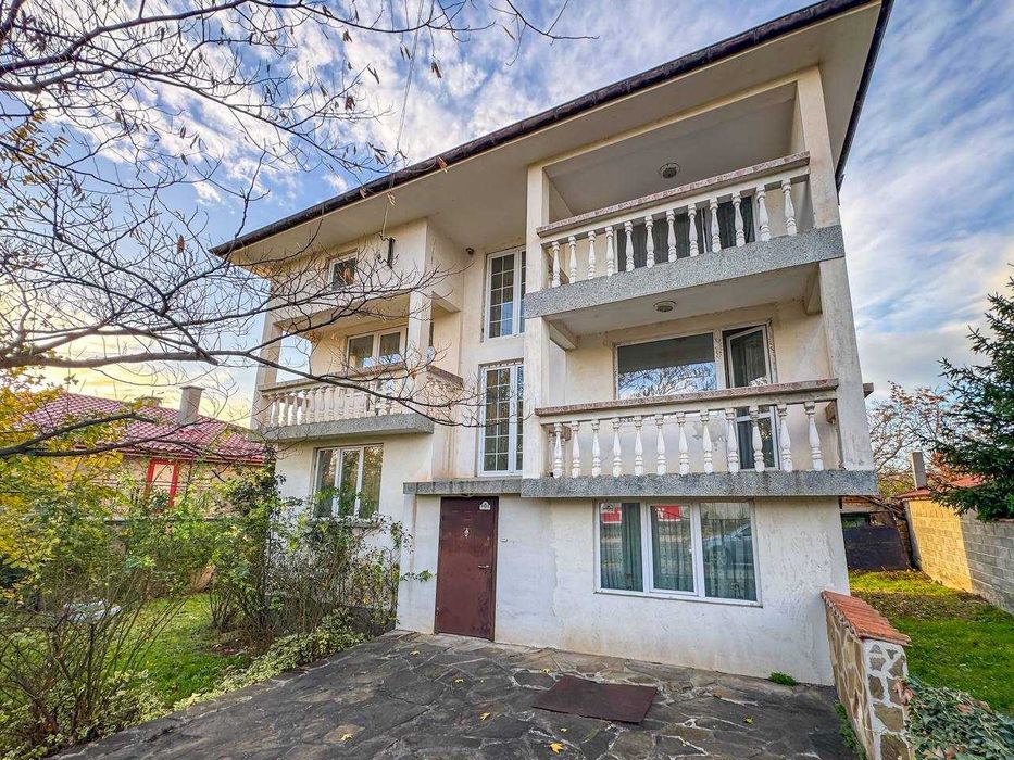 Продава се Къща в Българово - 280000 кв.м за 1 €/кв.м - Снимка #1