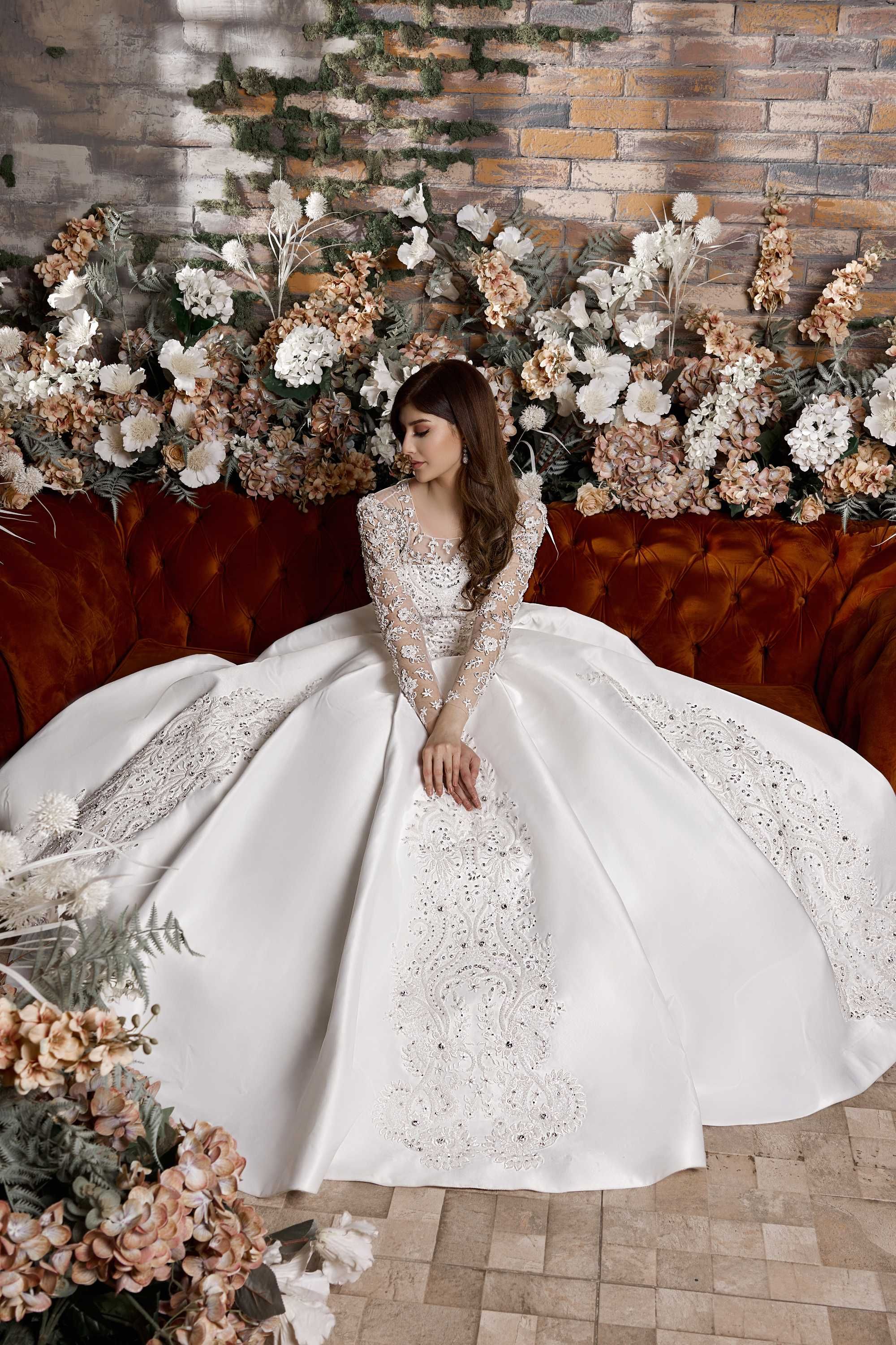 Asiya Свадебные платье ELEGANT BRIDE