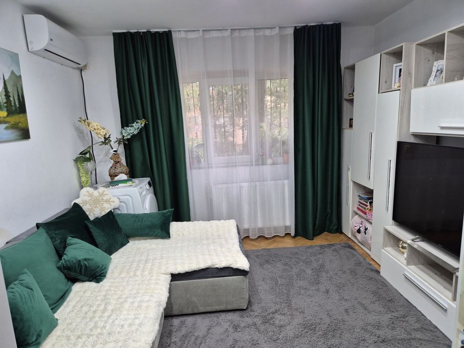 Proprietar vand apartament 2 camere zona Calea Sagului