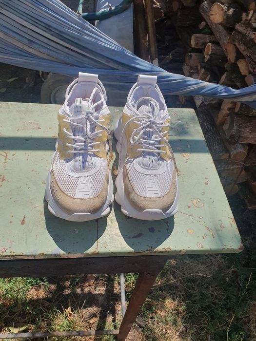 Versace Chain Reaction