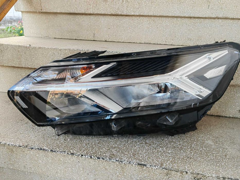 Фар Dacia Sandero LED ляв/Фар Dacia Logan/Фар Dacia Jogger Оригинален